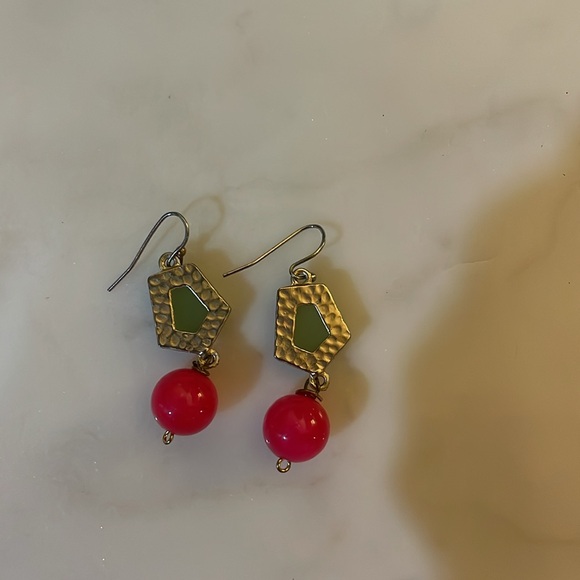 Green druzy stone and pink earrings - Picture 2 of 3